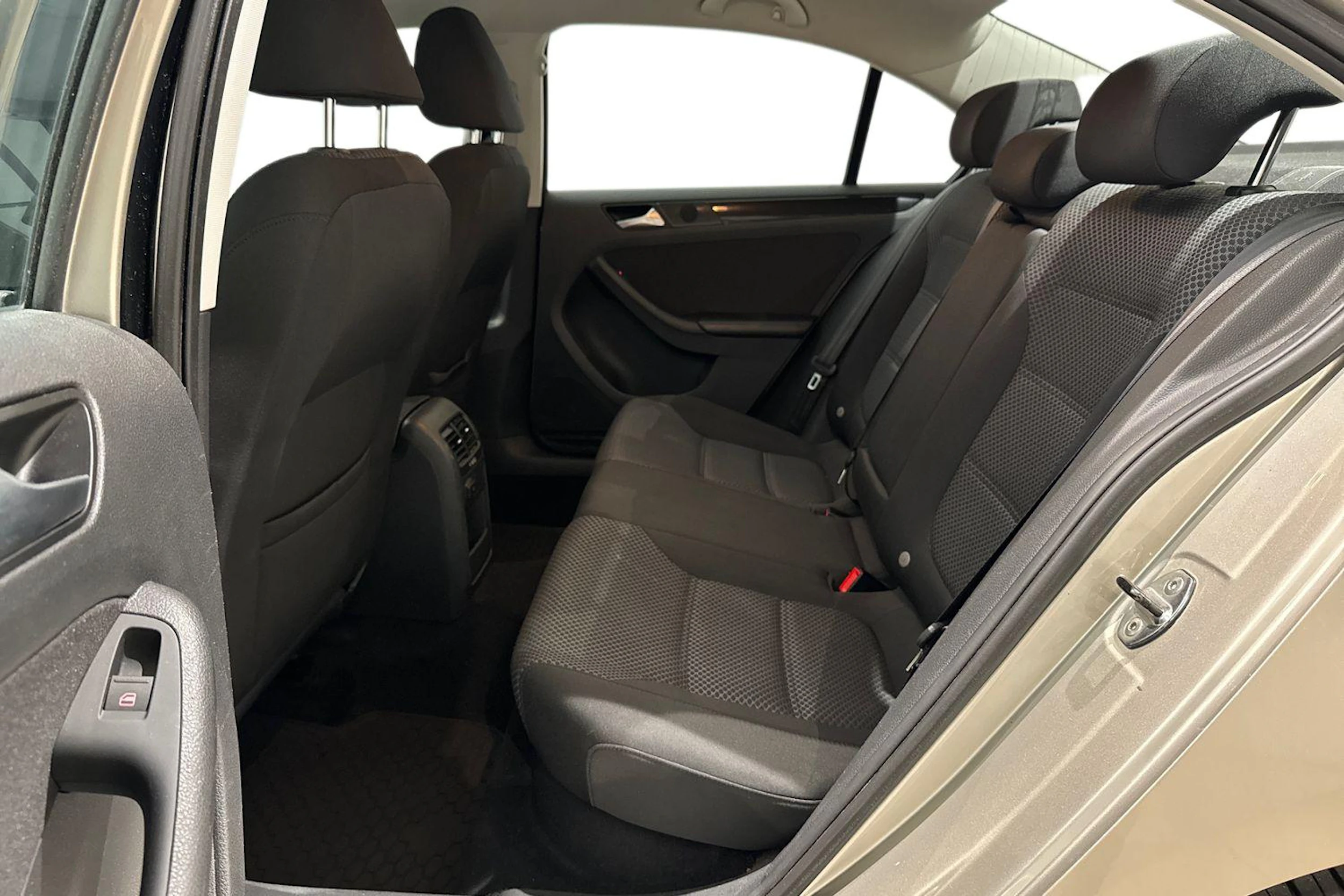 hopea Volkswagen Jetta 2014 kuva 11.