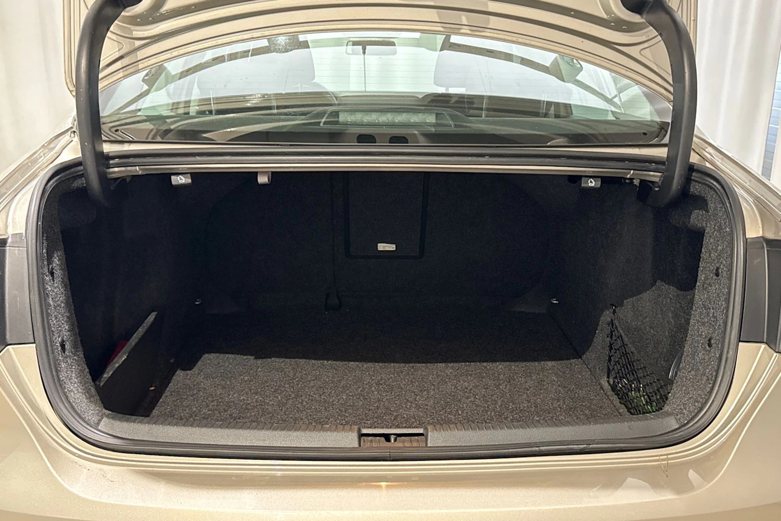 hopea Volkswagen Jetta 2014 kuva 16.