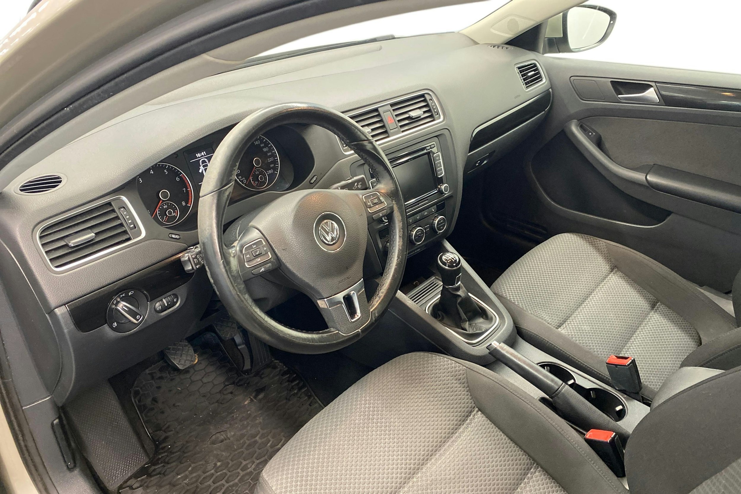 hopea Volkswagen Jetta 2014 kuva 7.