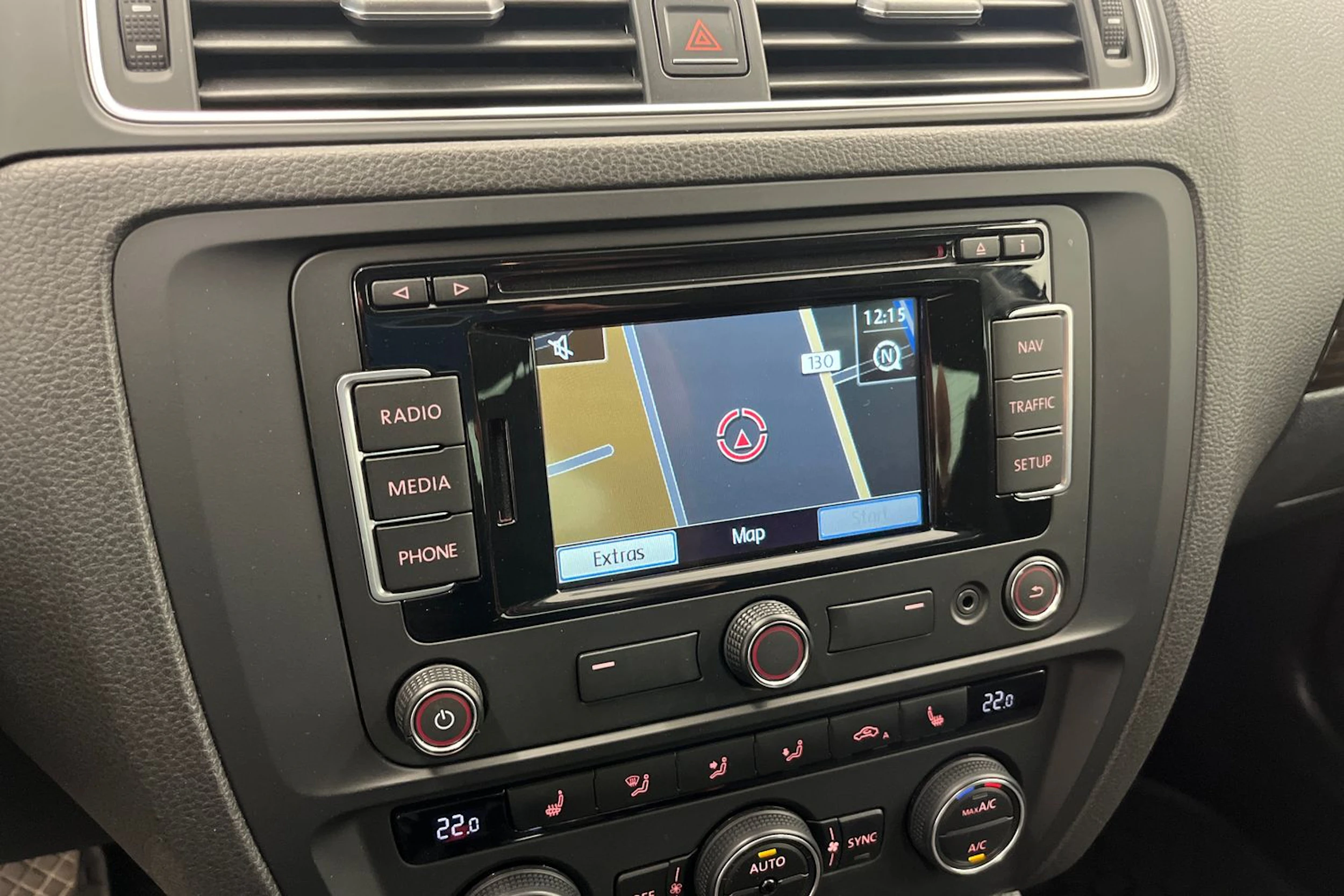 Sininen Volkswagen JETTA 2015 kuva 18.