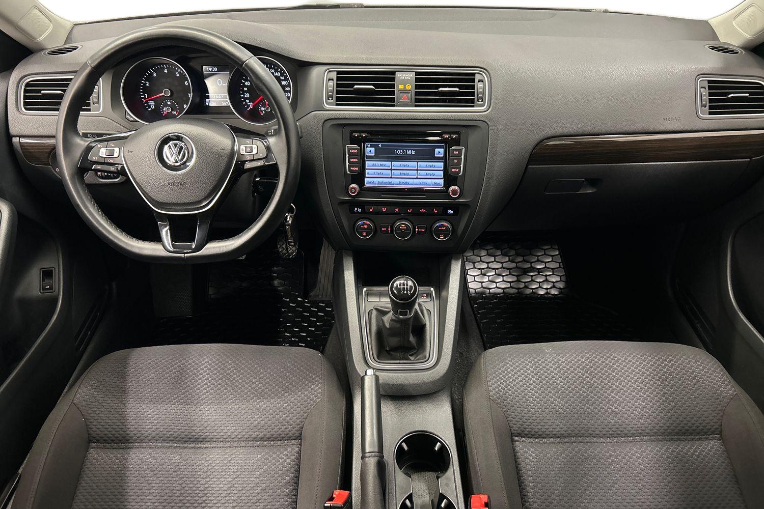Volkswagen Jetta 2015, kuva 7/20