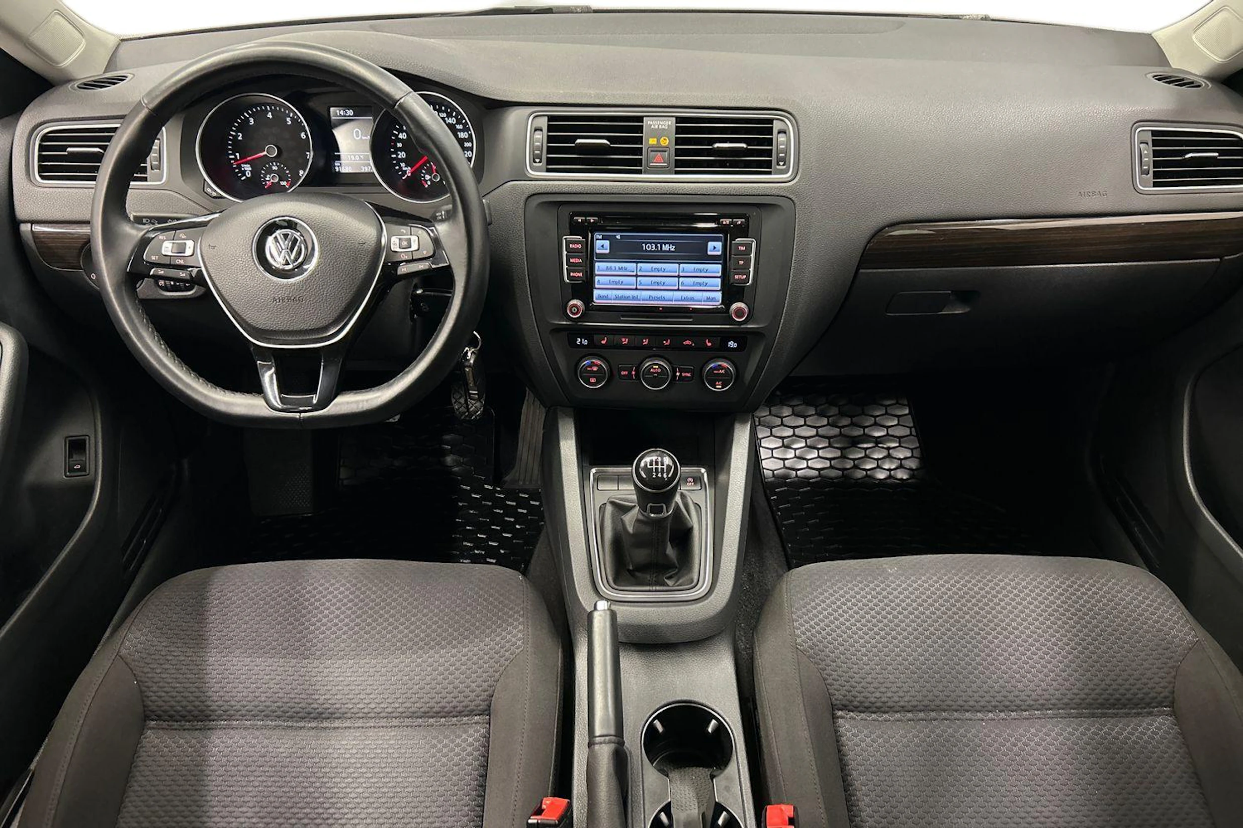 Ruskea (beige) Volkswagen JETTA 2015 kuva 7.