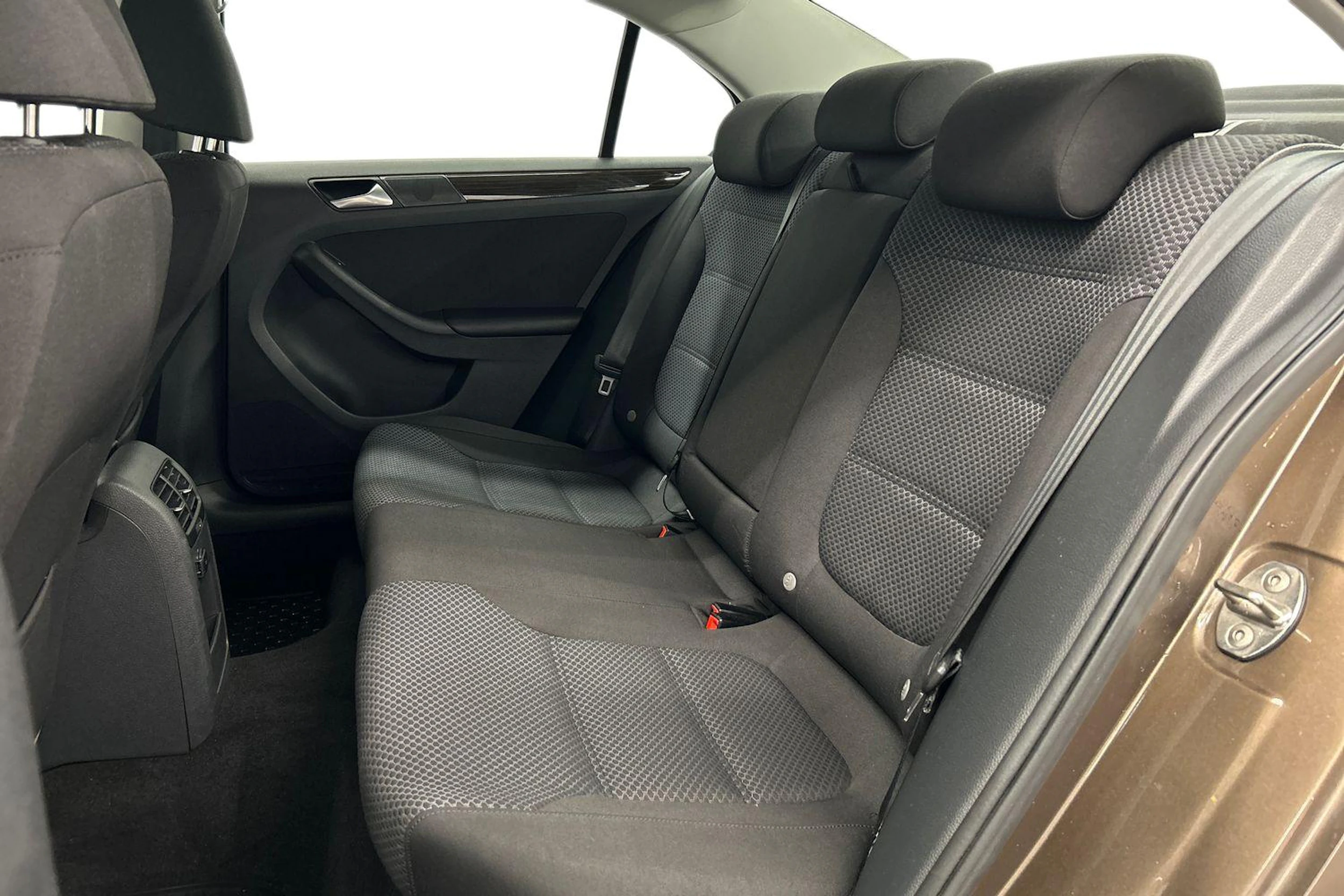 Ruskea (beige) Volkswagen JETTA 2015 kuva 8.
