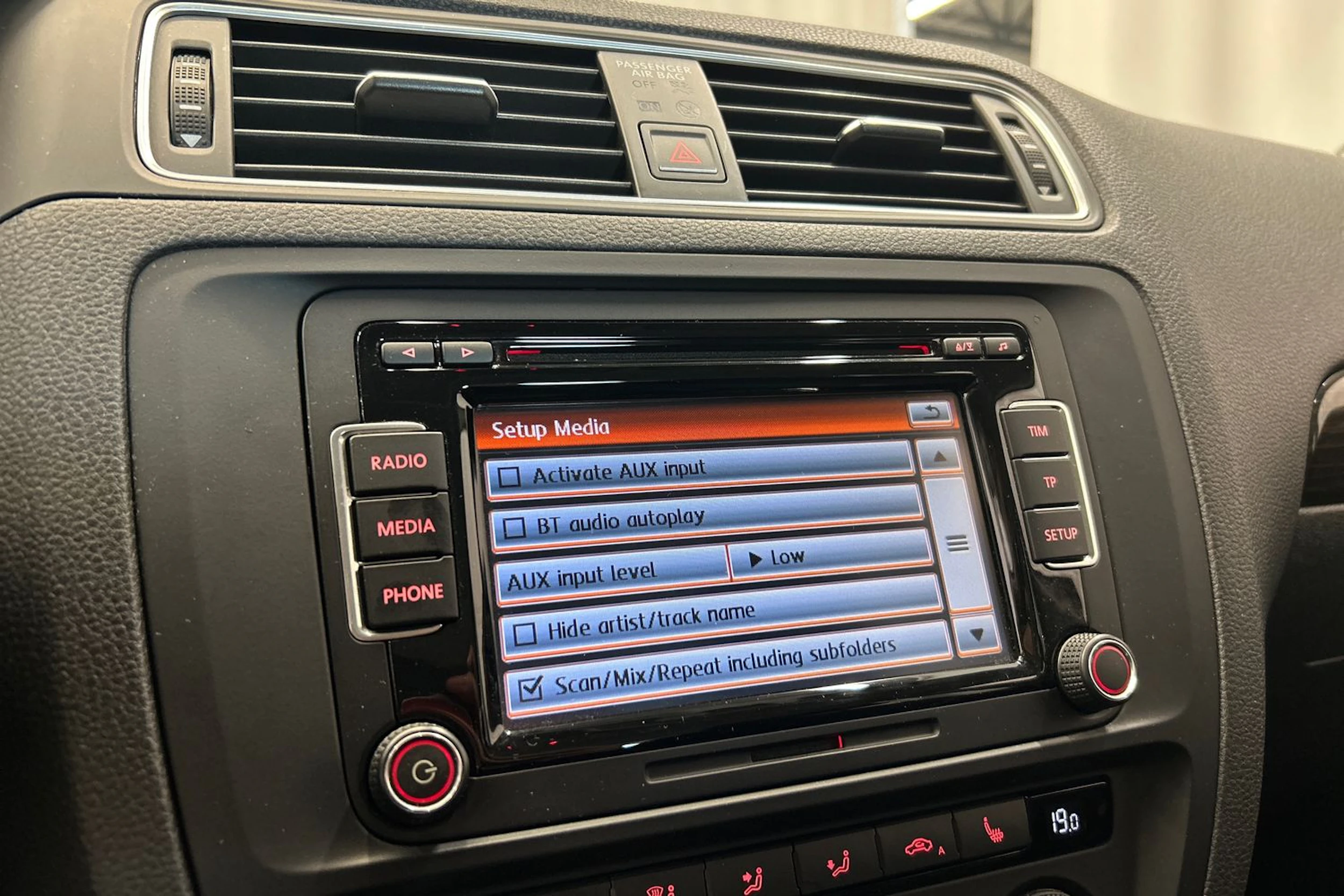 Ruskea (beige) Volkswagen JETTA 2015 kuva 16.