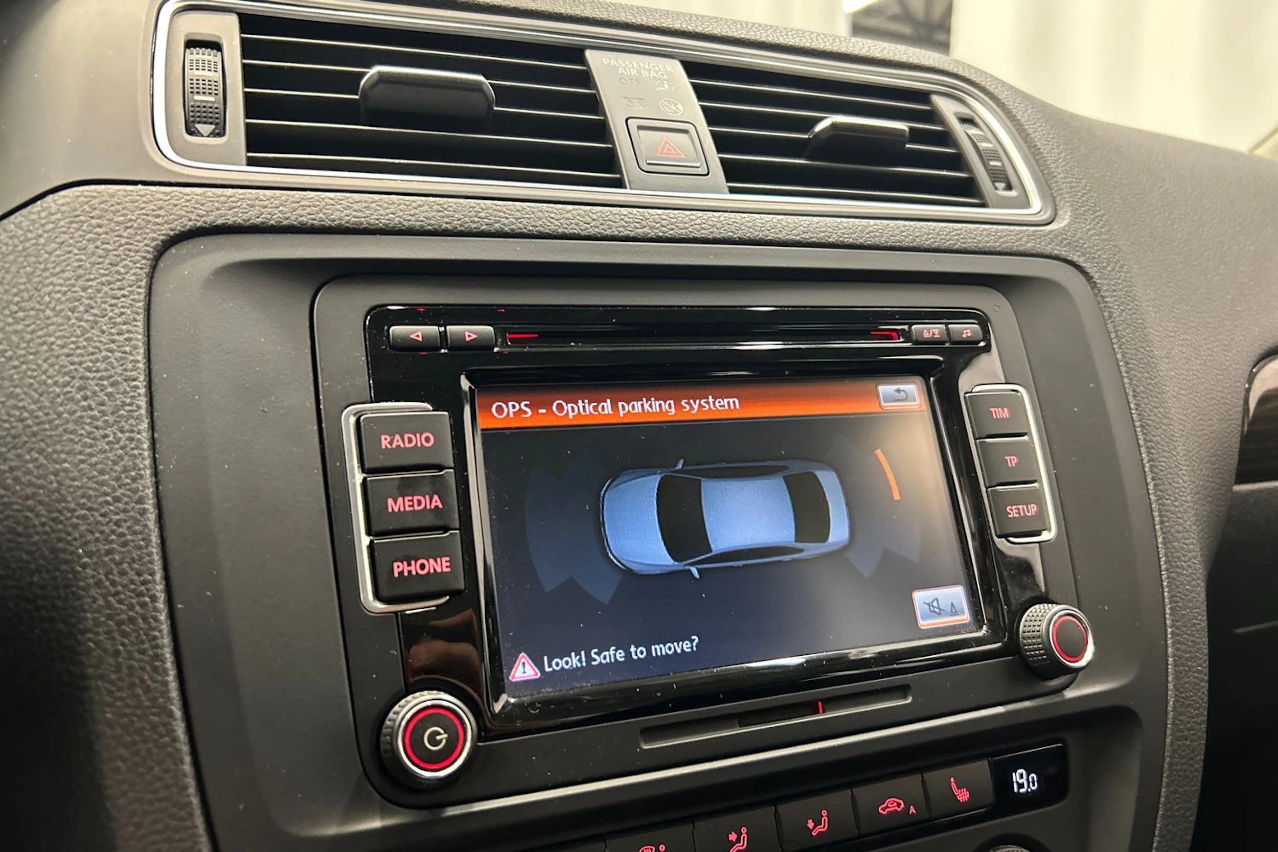 Ruskea (beige) Volkswagen JETTA 2015 kuva 18.