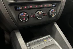 Ruskea (beige) Volkswagen JETTA 2015 kuva 19.