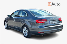 harmaa Volkswagen Jetta 2015 kuva 2.