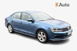 sininen Volkswagen Jetta 2015 kuva 1.