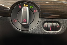 sininen Volkswagen Jetta 2015 kuva 19.