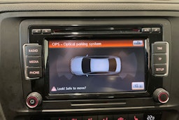 sininen Volkswagen Jetta 2015 kuva 20.