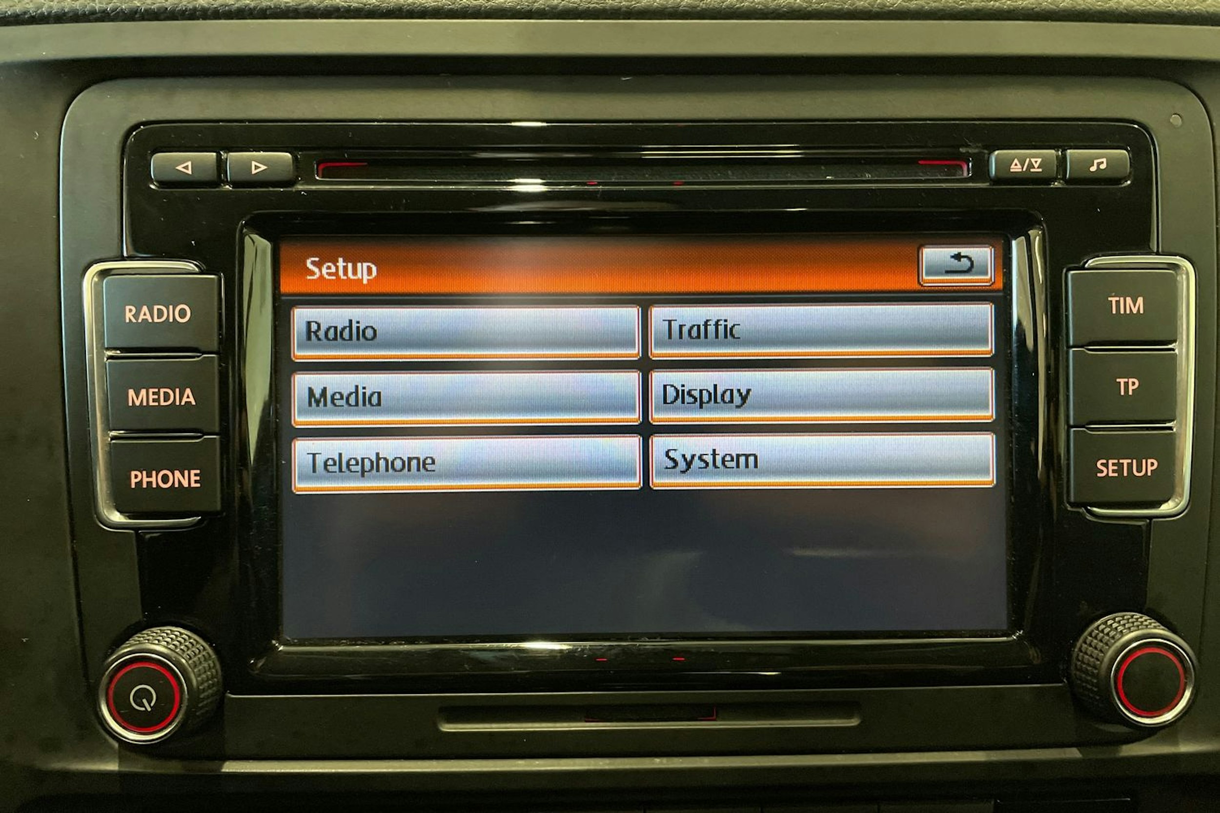 sininen Volkswagen Jetta 2015 kuva 21.