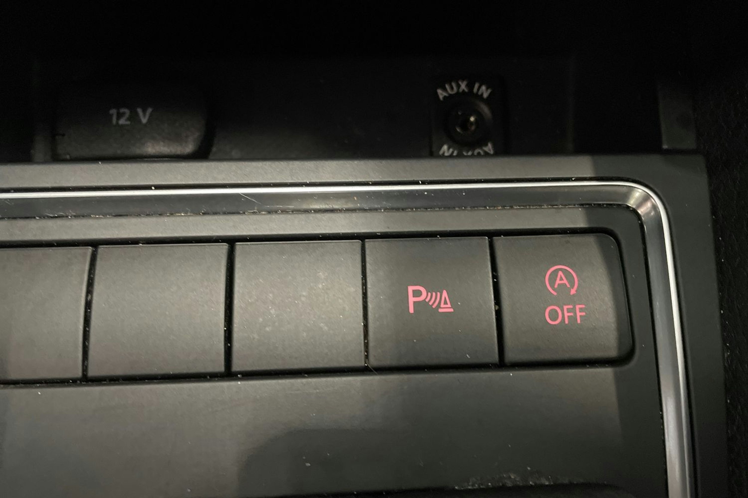 sininen Volkswagen Jetta 2015 kuva 23.