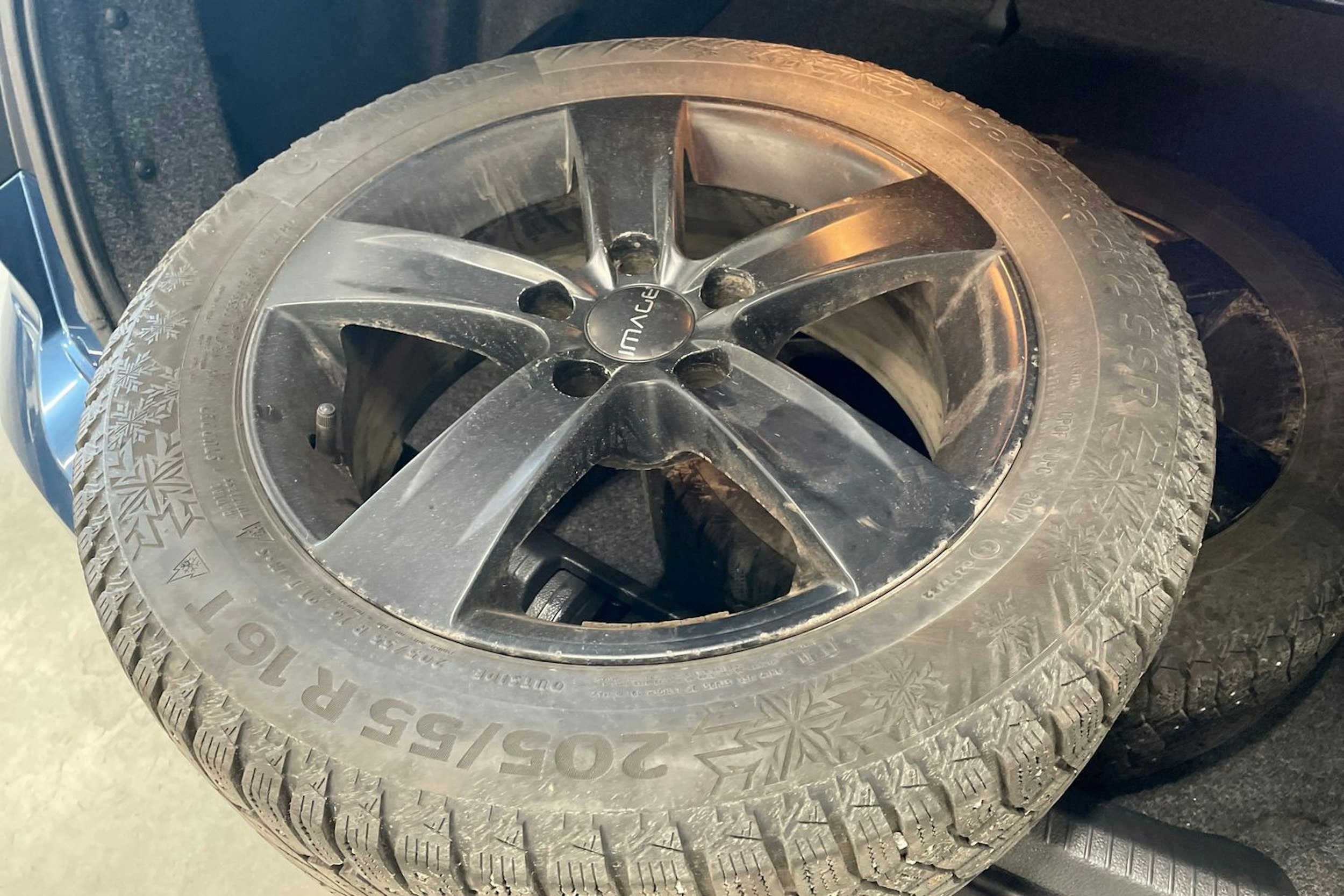 sininen Volkswagen Jetta 2015 kuva 30.