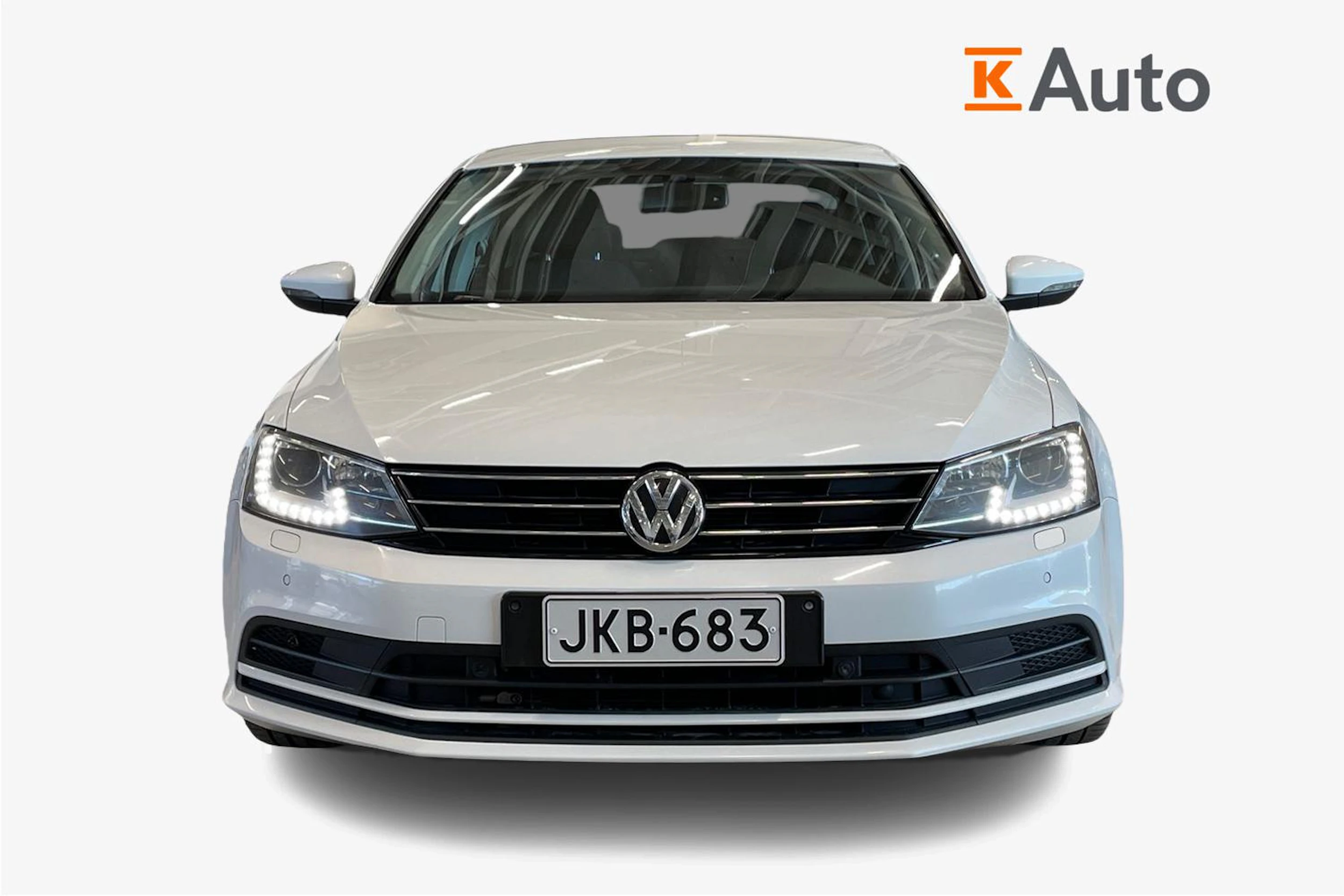 valkoinen Volkswagen Jetta 2016 kuva 4.
