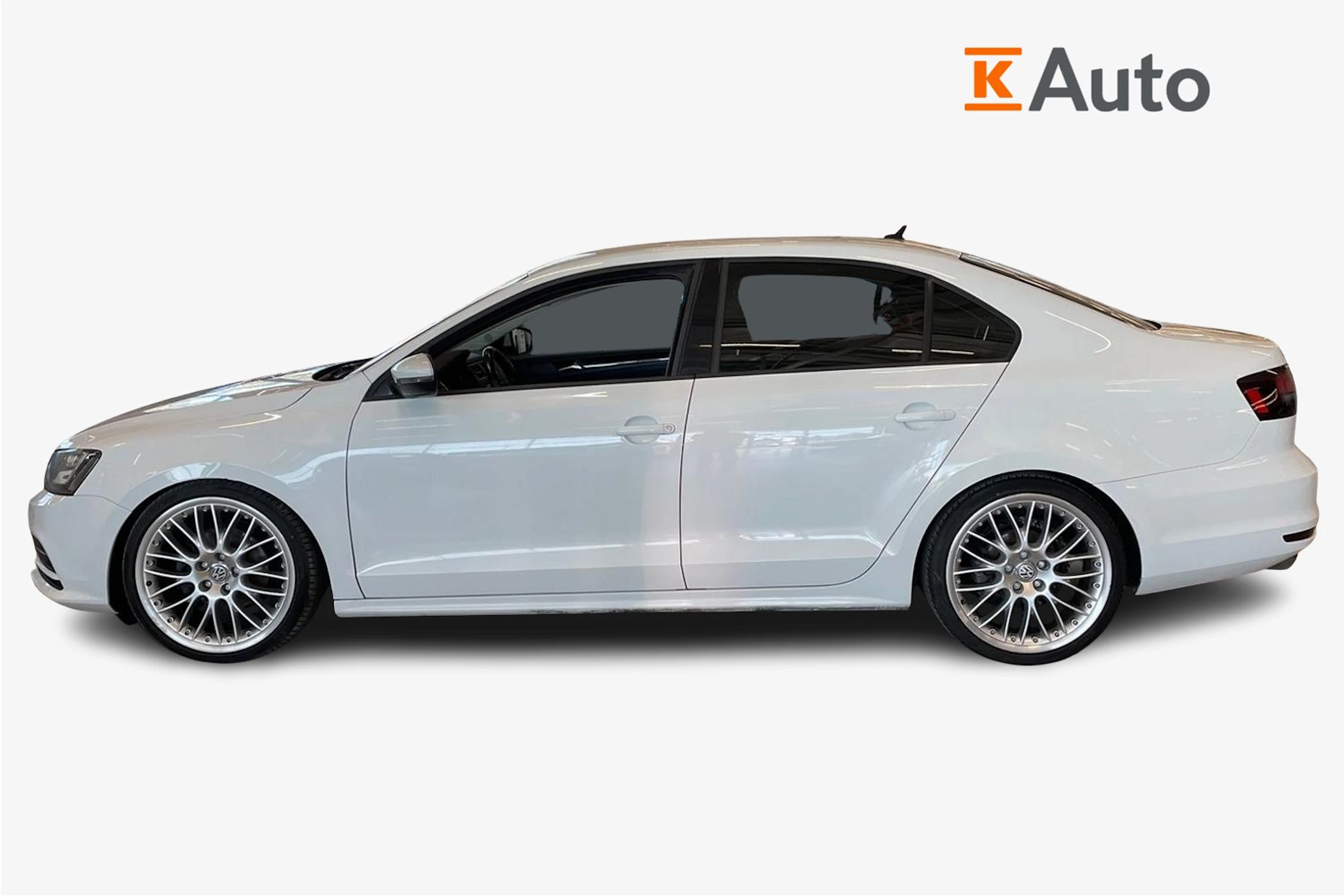 valkoinen Volkswagen Jetta 2016 kuva 5.