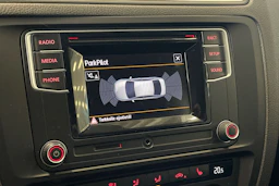 valkoinen Volkswagen Jetta 2016 kuva 18.