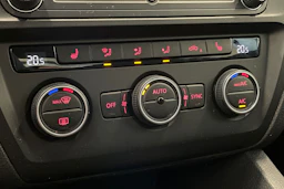 valkoinen Volkswagen Jetta 2016 kuva 20.
