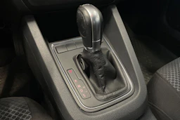 valkoinen Volkswagen Jetta 2016 kuva 21.