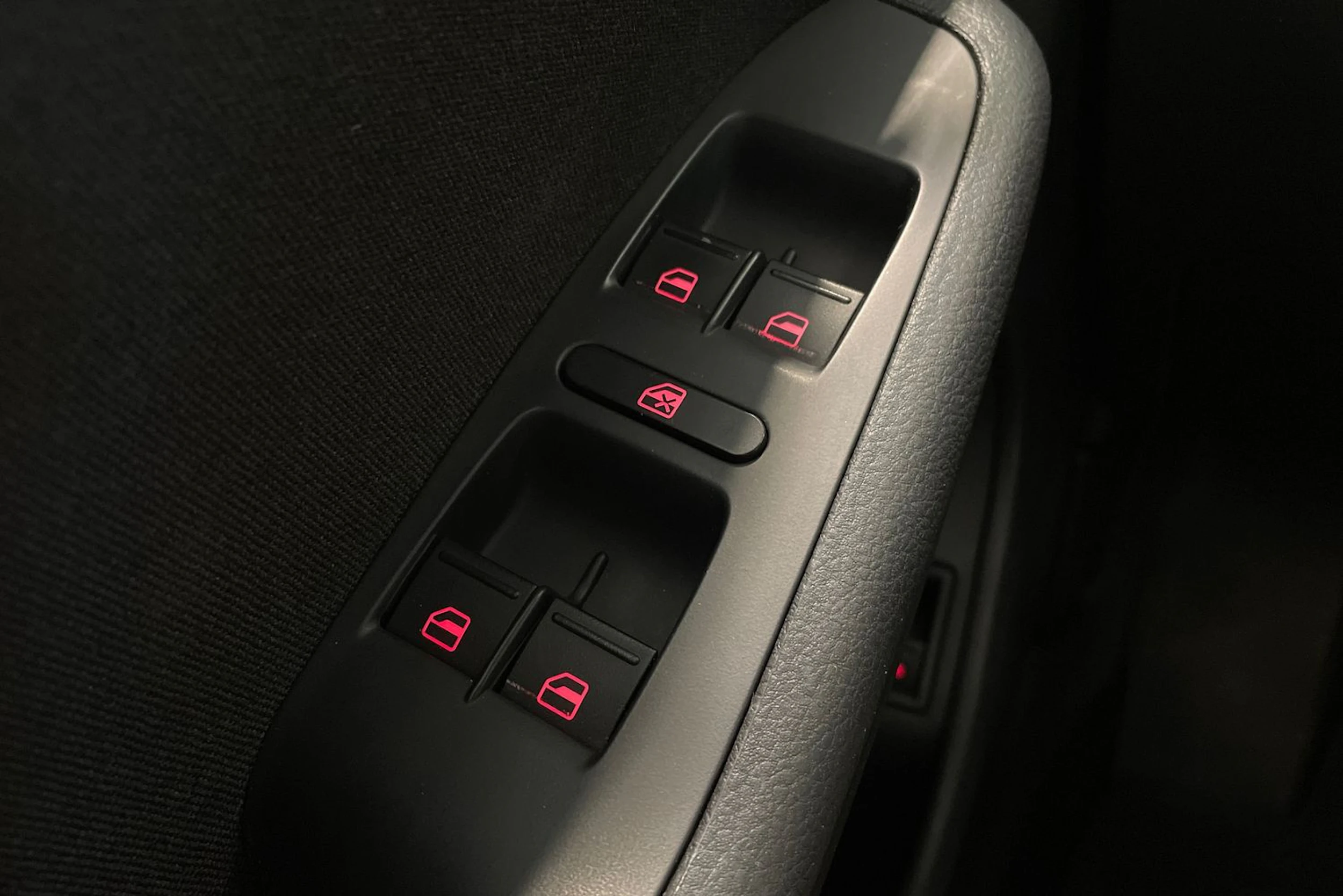 valkoinen Volkswagen Jetta 2016 kuva 23.