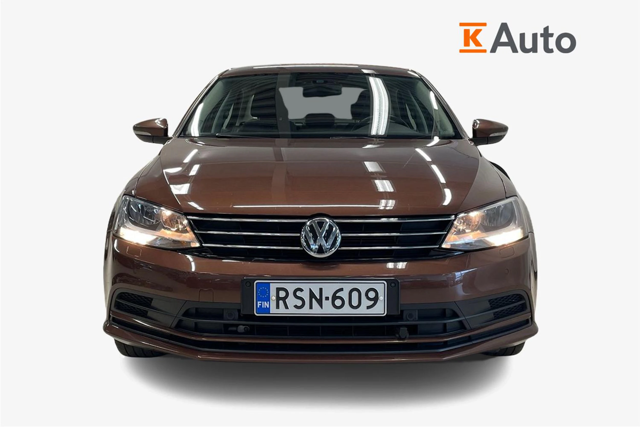 Ruskea (beige) Volkswagen JETTA 2016 kuva 4.