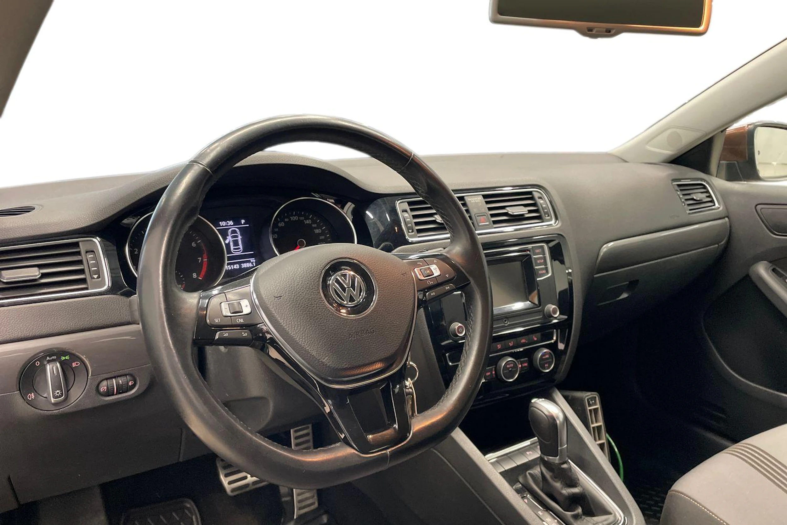 Ruskea (beige) Volkswagen JETTA 2016 kuva 6.