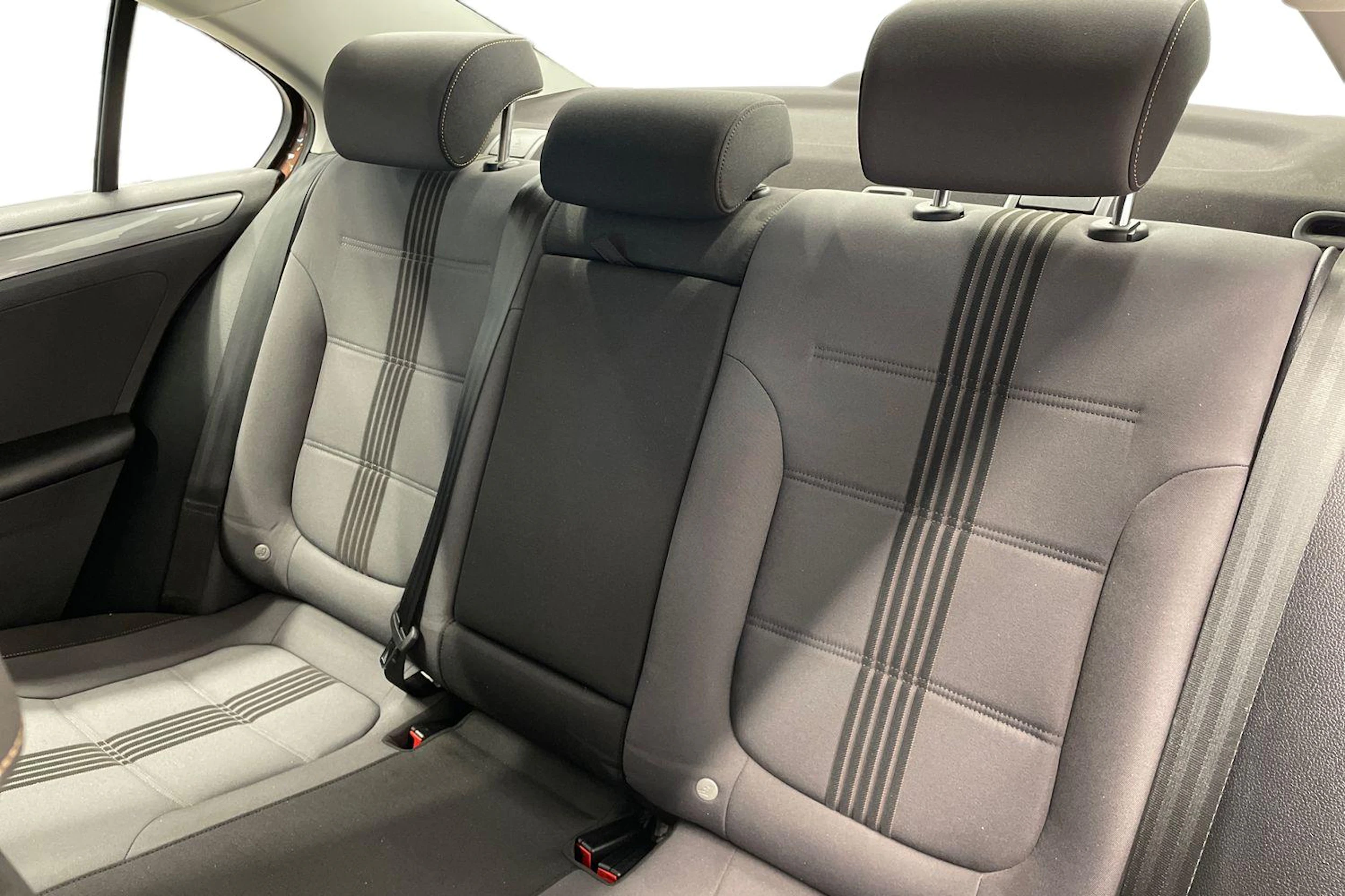 Ruskea (beige) Volkswagen JETTA 2016 kuva 8.