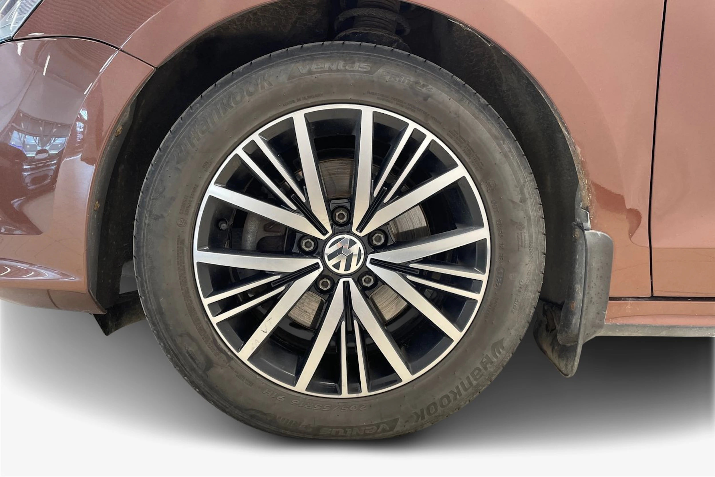 Ruskea (beige) Volkswagen JETTA 2016 kuva 9.