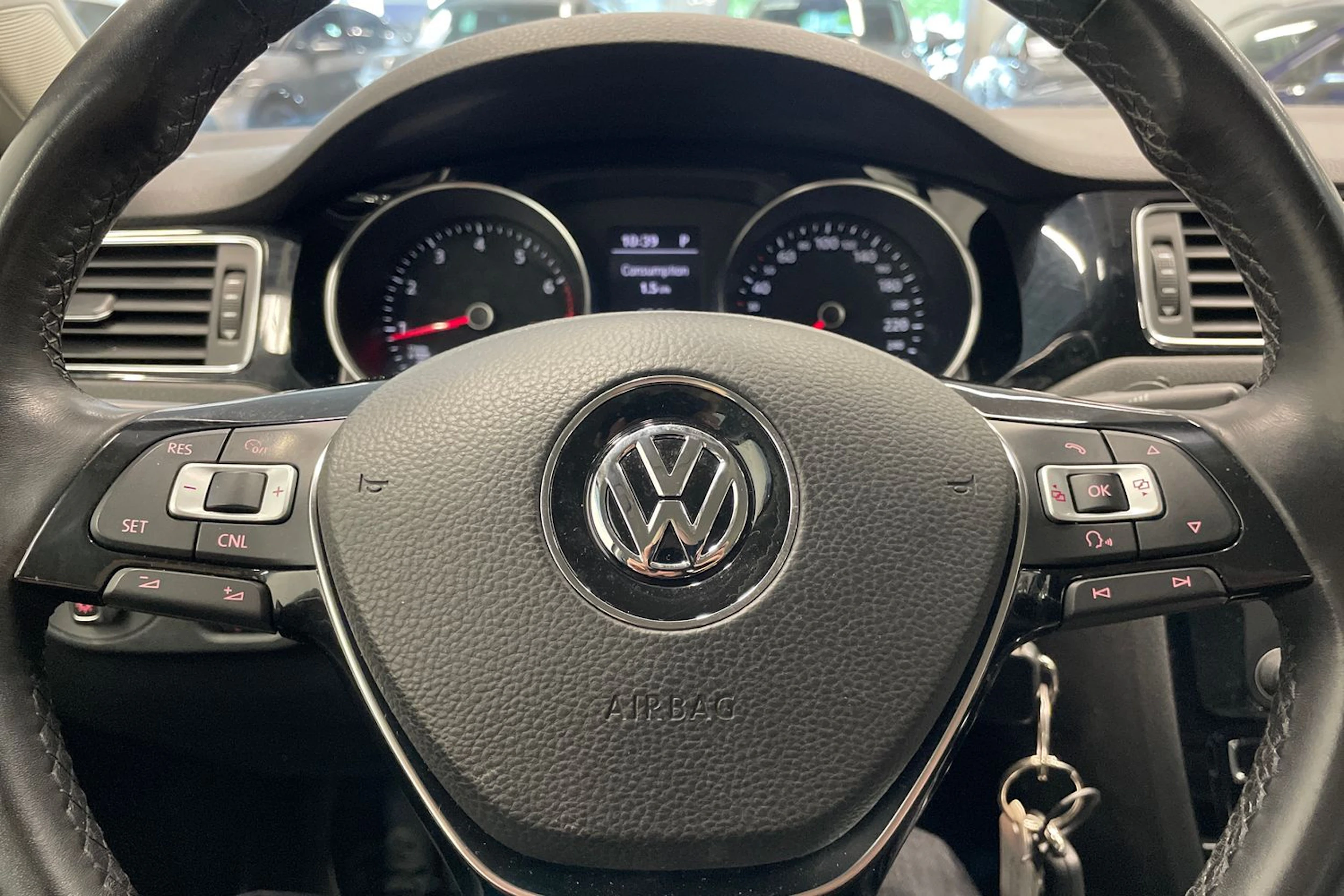 Ruskea (beige) Volkswagen JETTA 2016 kuva 13.