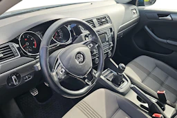 Sininen Volkswagen JETTA 2016 kuva 3.