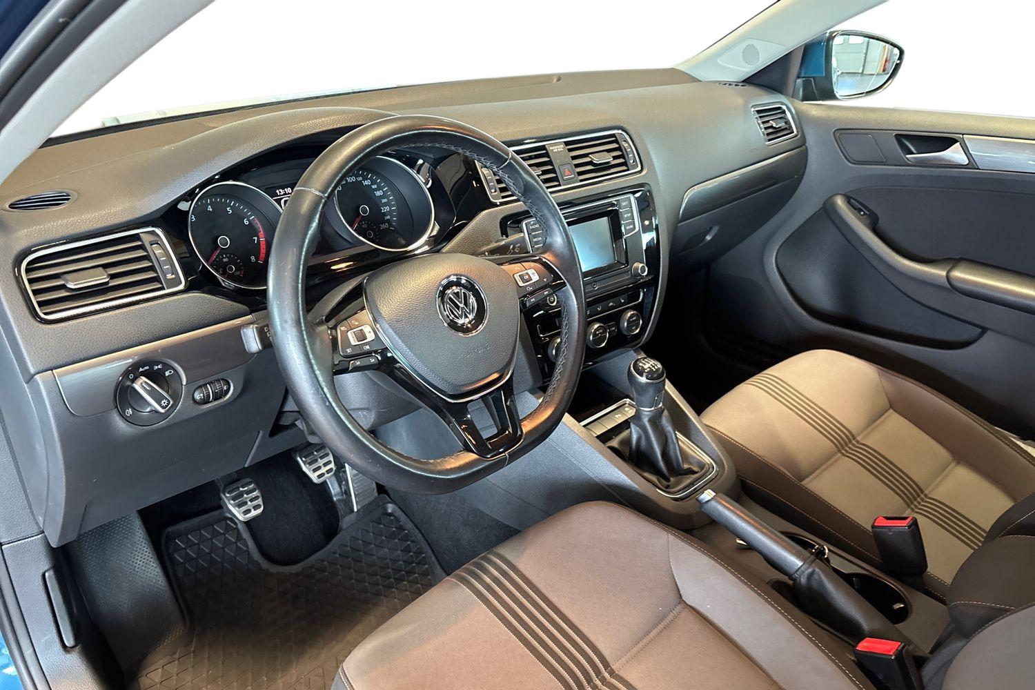 Volkswagen Jetta 2016, kuva 6/17
