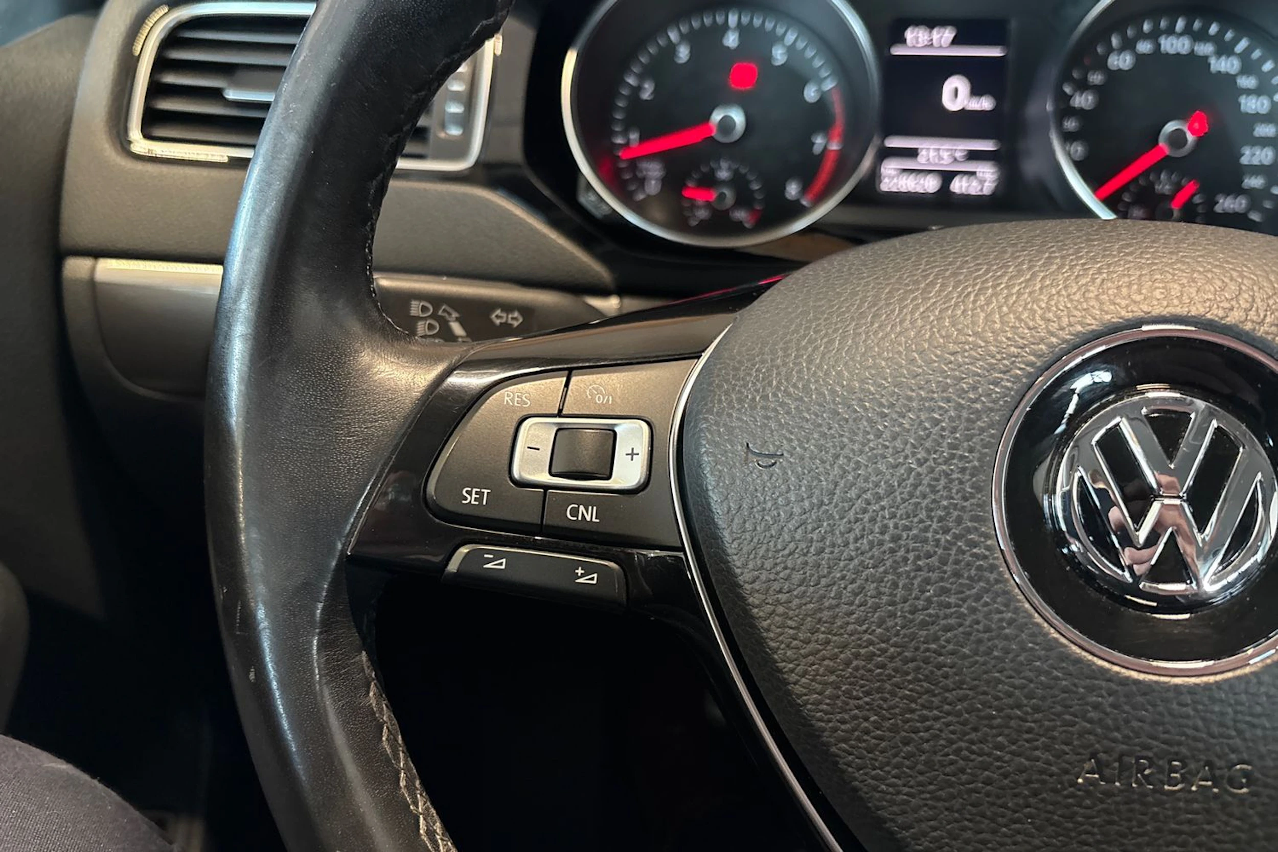 Sininen Volkswagen JETTA 2016 kuva 12.