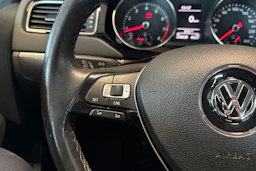 Sininen Volkswagen JETTA 2016 kuva 12.