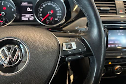 Sininen Volkswagen JETTA 2016 kuva 13.