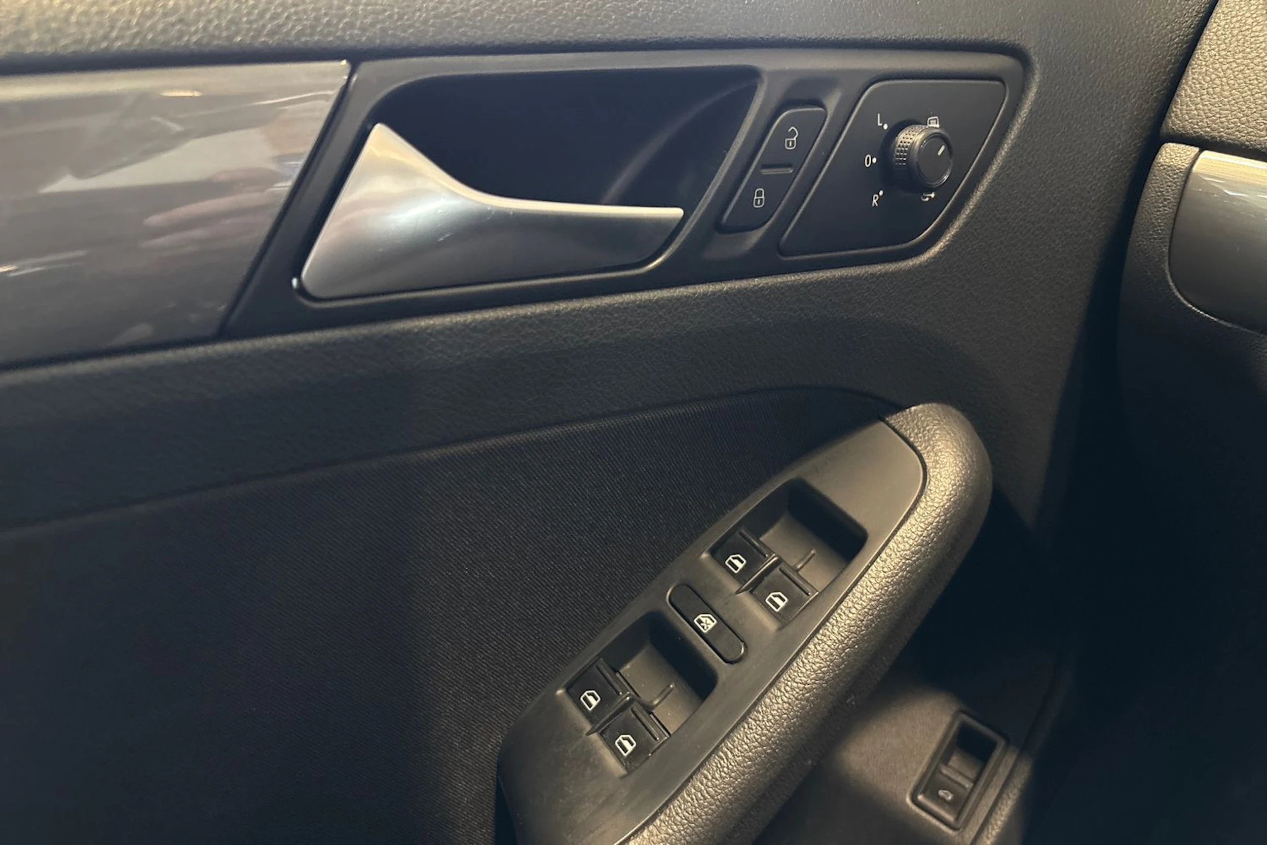 Sininen Volkswagen JETTA 2016 kuva 15.