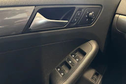 Sininen Volkswagen JETTA 2016 kuva 15.