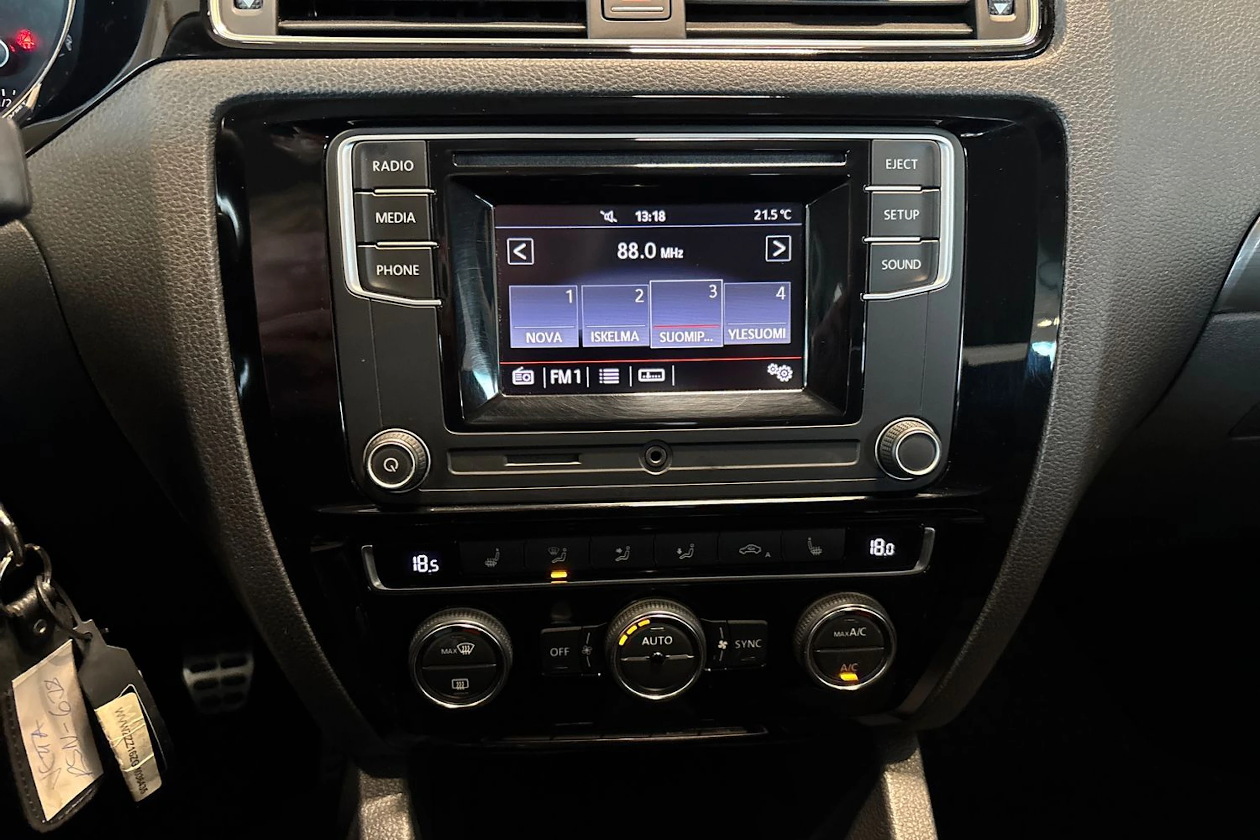 Sininen Volkswagen JETTA 2016 kuva 16.