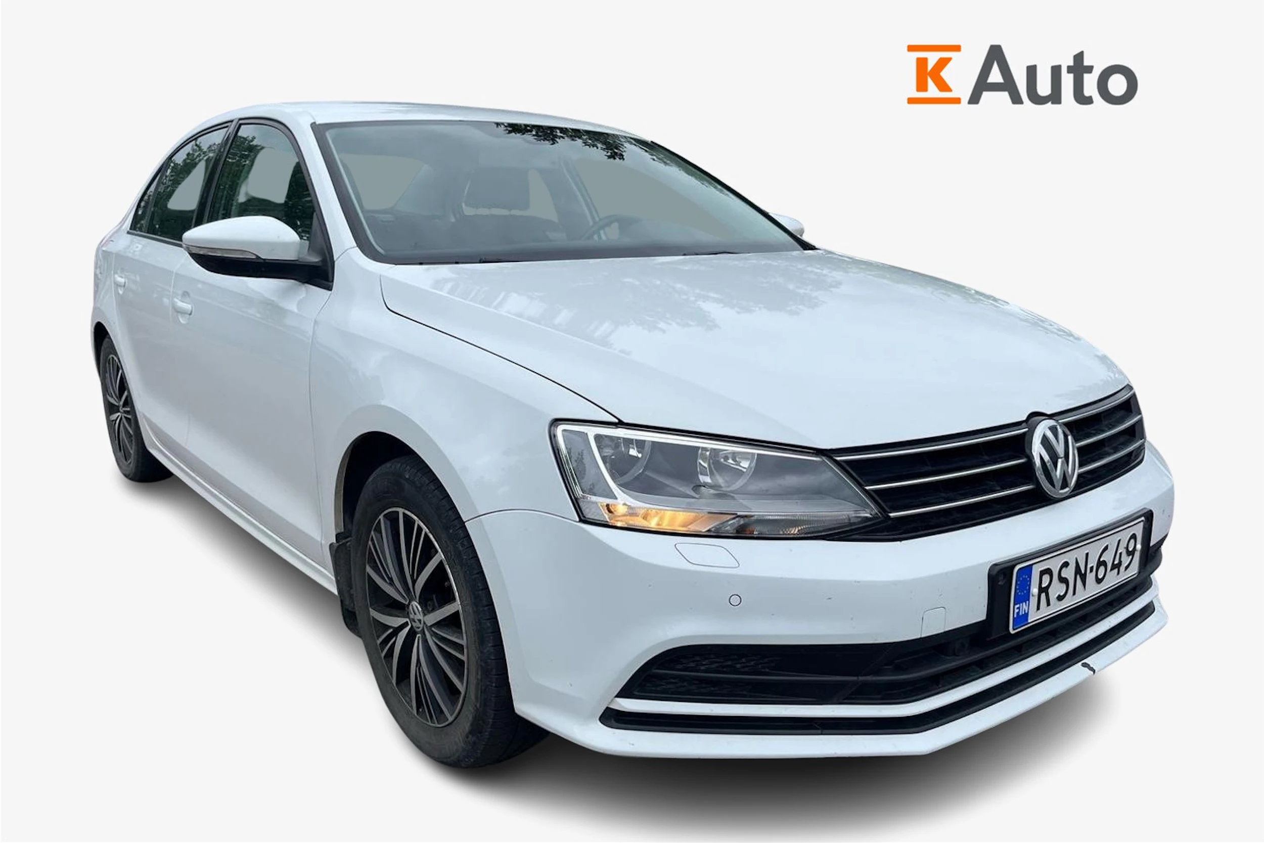 valkoinen Volkswagen Jetta 2016 kuva 1.