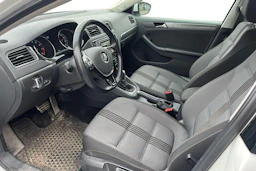valkoinen Volkswagen Jetta 2016 kuva 3.