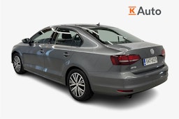 harmaa Volkswagen Jetta 2016 kuva 2.