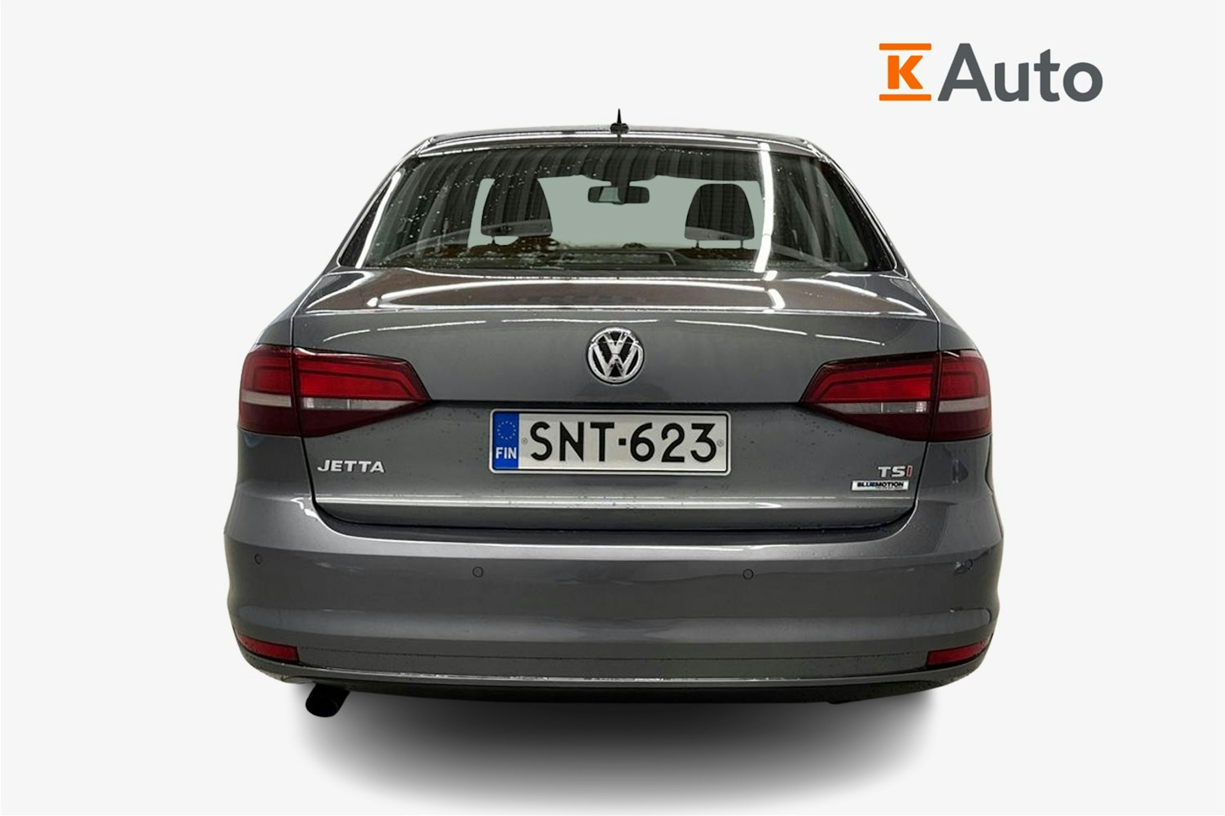harmaa Volkswagen Jetta 2016 kuva 3.
