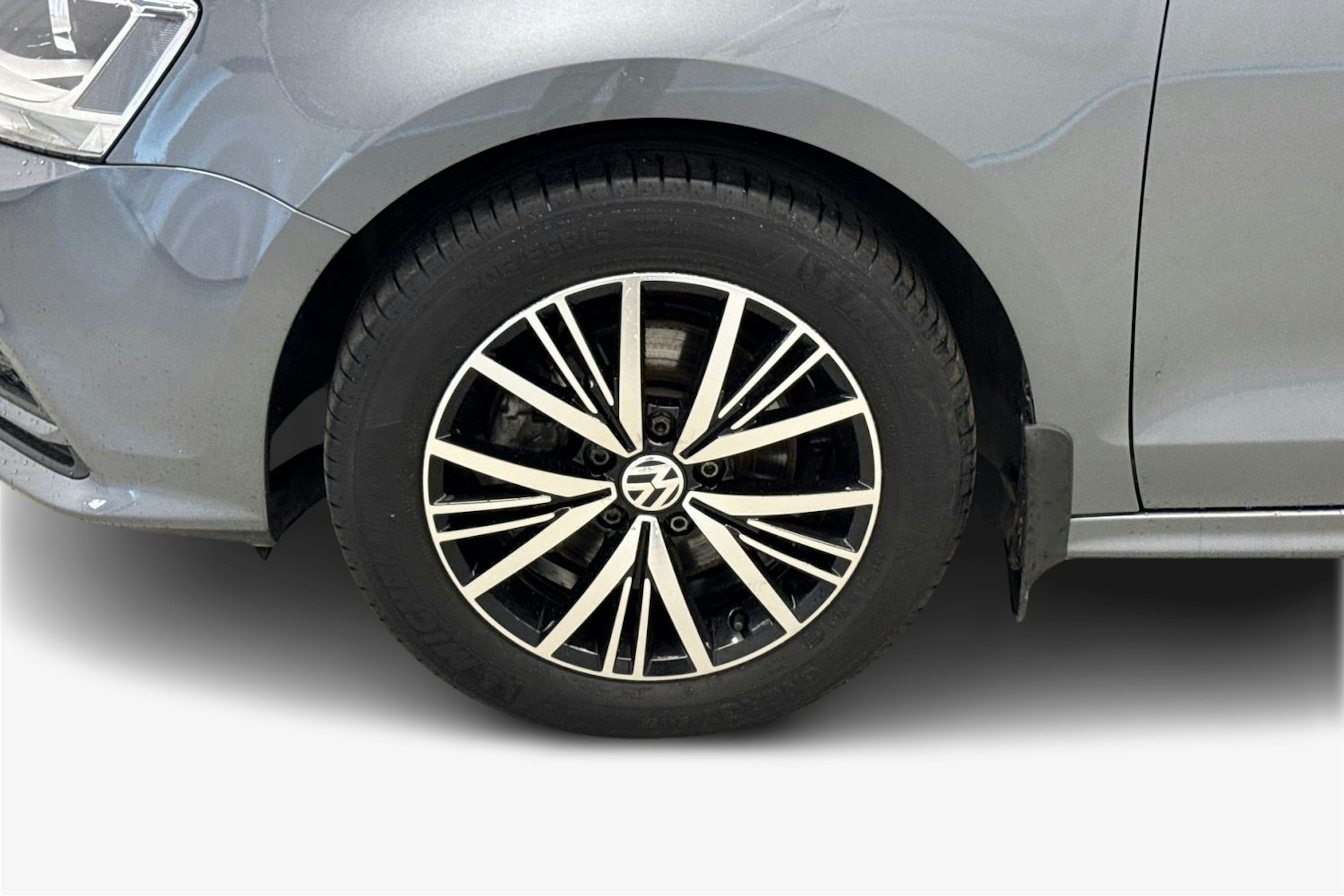 harmaa Volkswagen Jetta 2016 kuva 11.