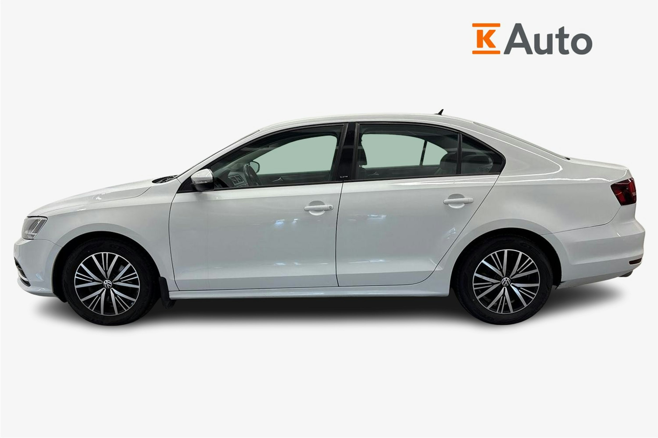valkoinen Volkswagen Jetta 2016 kuva 5.