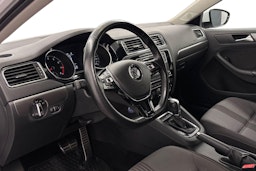 valkoinen Volkswagen Jetta 2016 kuva 6.