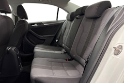 valkoinen Volkswagen Jetta 2016 kuva 8.