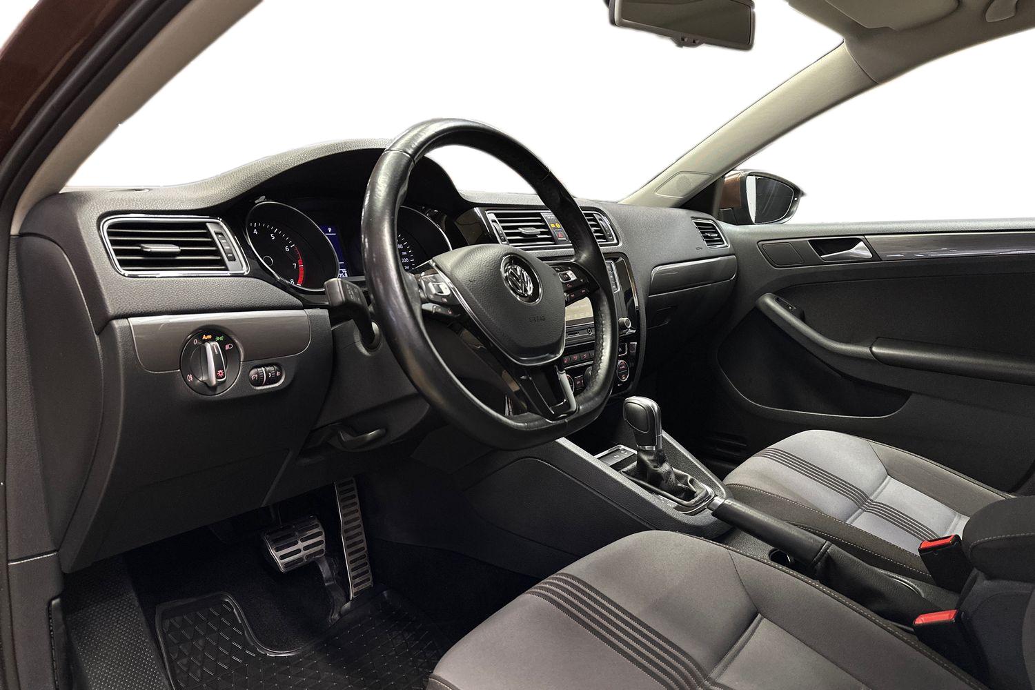 Volkswagen Jetta 2017, kuva 6/25