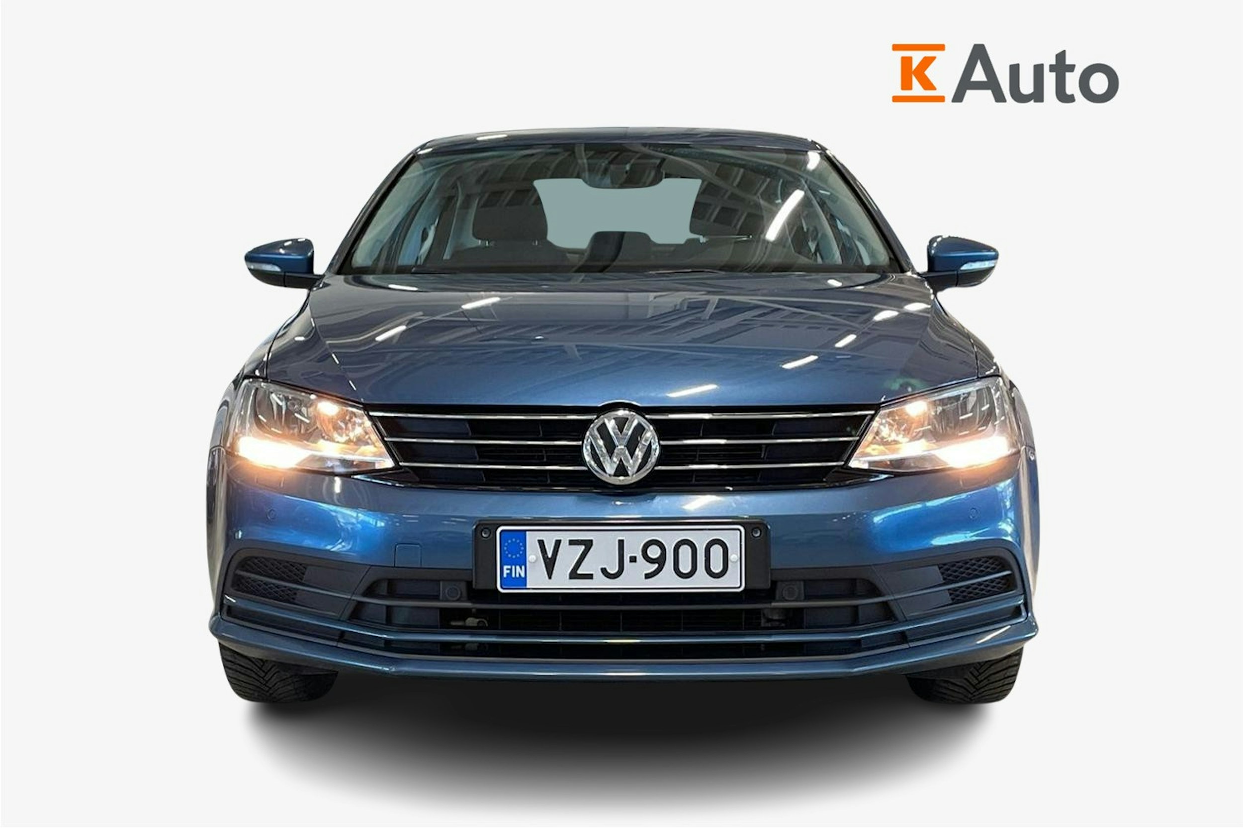sininen Volkswagen Jetta 2017 kuva 5.