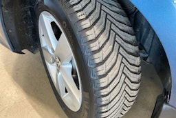 sininen Volkswagen Jetta 2017 kuva 13.