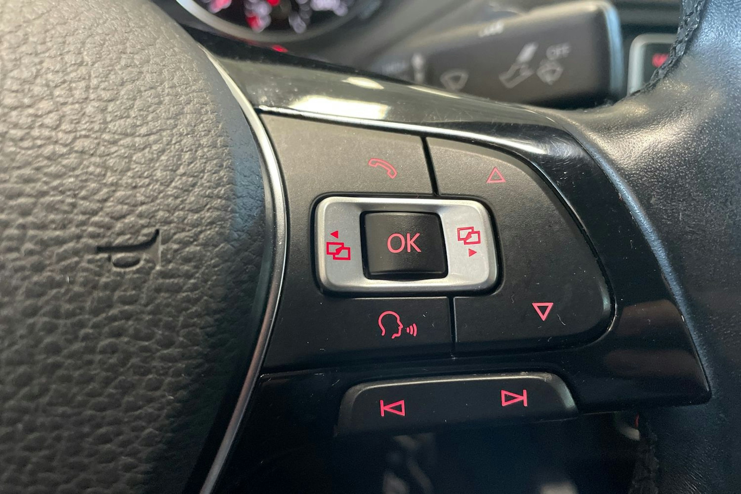 sininen Volkswagen Jetta 2017 kuva 15.