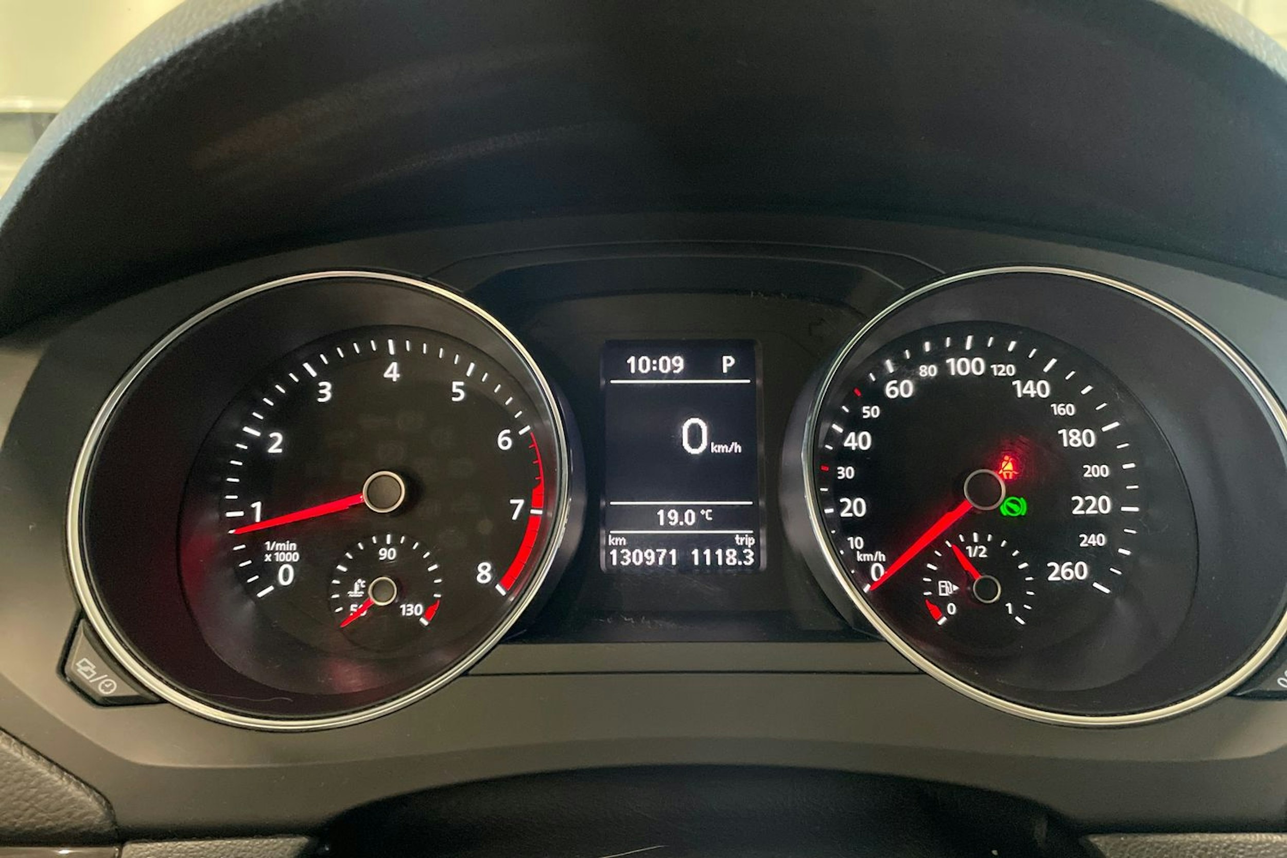 sininen Volkswagen Jetta 2017 kuva 18.