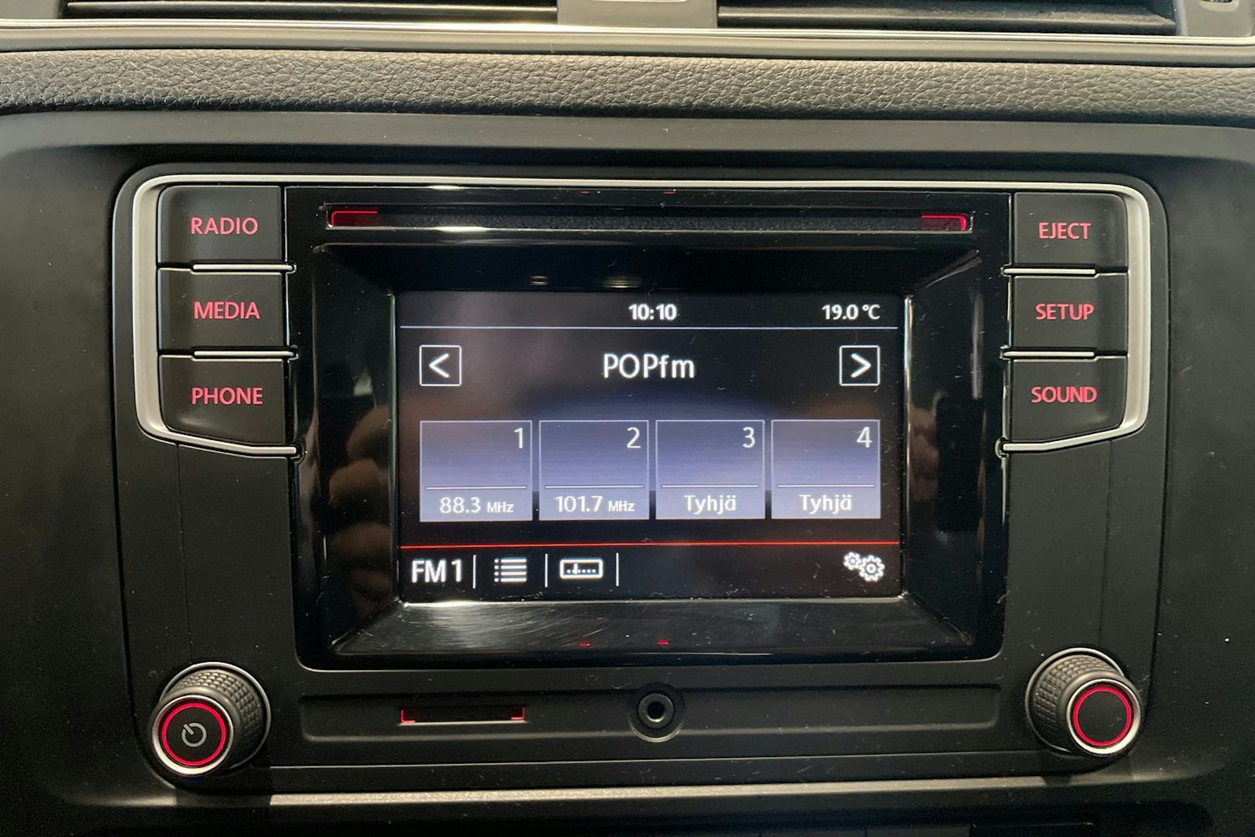 sininen Volkswagen Jetta 2017 kuva 20.